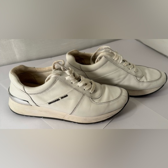 Michael Kors Allie Stride Trainer Bright White Sneakers Women sizes 6 EUC - Picture 3 of 8